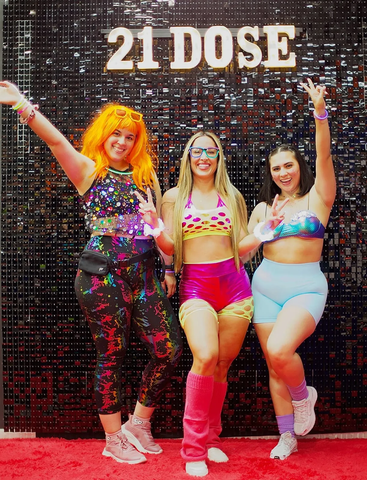 The 21 DOSE crew together after class